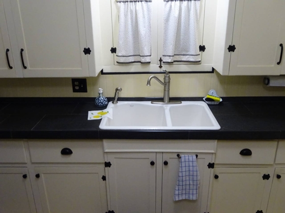 sink and counter small.jpg